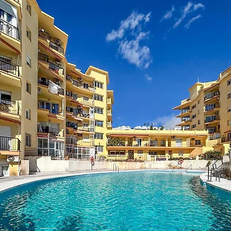 2 Bedroom In פואנגירולה