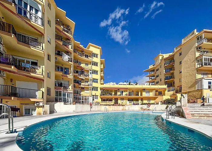 2 Bedroom In פואנגירולה