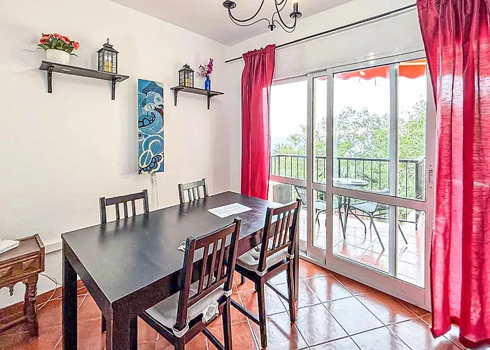 דירה 2 Bedroom In פואנגירולה